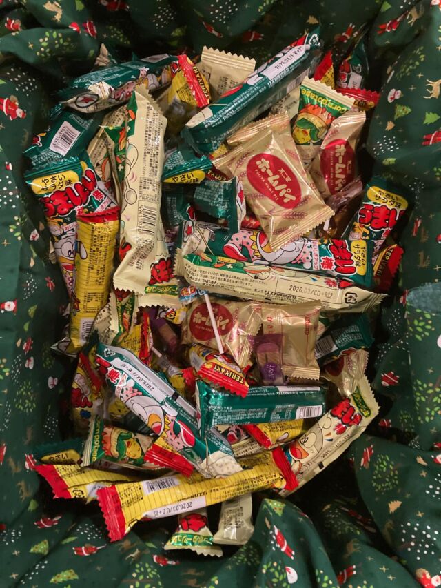 こんばんは♪

高井旅コテージ・ログハウスです。

#高井旅クリスマスマーケット まであと1日！

会場では、スタンプラリーを実施いたします。

5箇所回ったあと、本部にお越しいただくと、好きな駄菓子を2個プレゼント！！！

ぜひ、ご参加ください！！！

#高井旅 #奈良尾 #上五島 #中通島
#上五島クリスマス